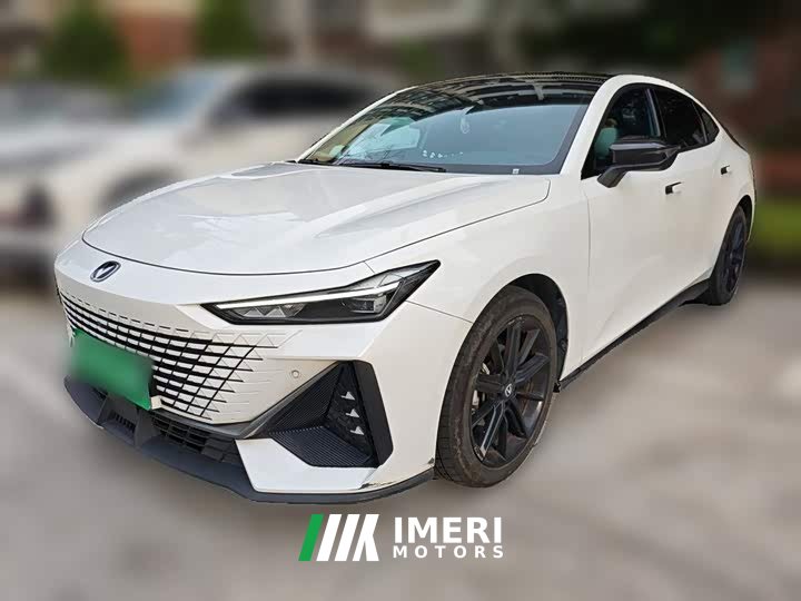 Changan UNI-V 1.5T Premium Version - автомобиль из Китая