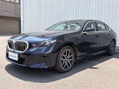 BMW i5 eDrive 35L M - фото 2