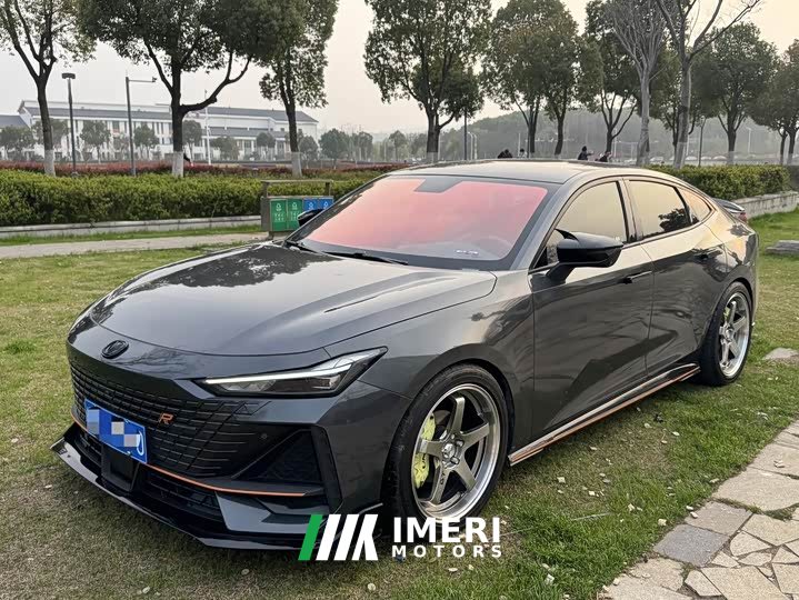 Changan UNI-V 1.5T Edition - автомобиль из Китая