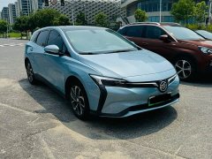 Tesla Model Y rear-wheel drive version - фото 3