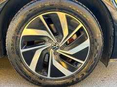 Volkswagen 380TSI Edition - фото 7