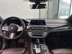 BMW 7 730Li M - фото 11