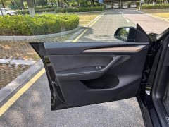 Tesla Model Y Long Range Edition - фото 9