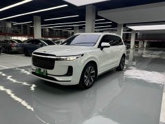 Li Auto ONE Extended-Range 6-Seater - фото 1