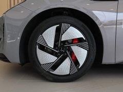 FAW EH7 640 AWD Edition - фото 16