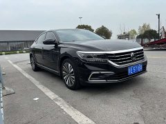 Volkswagen Passat 330TSI Deluxe Edition - фото 3