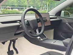 Tesla Model Y 2025 rear-wheel drive version - фото 4