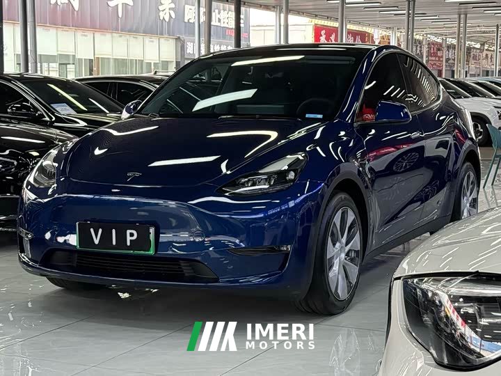 Tesla Model Y Long Range Edition - автомобиль из Китая