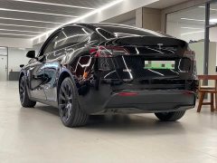 Tesla Model Y standard range rear-wheel drive version - фото 13