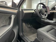 Tesla Model Y standard range rear-wheel drive version - фото 4
