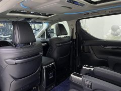 Toyota Wilfa Crown Dual Engine 2.5L HV Deluxe Edition - фото 8