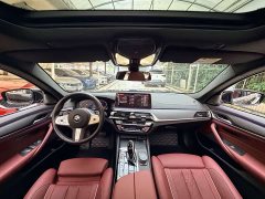 BMW 5 Series Facelift Three 530Li Exclusive M Sports Package - фото 17