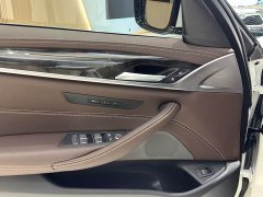 BMW 5 Series 2022 525Li Luxury Package - фото 13