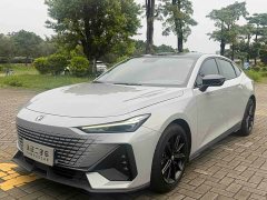 Changan UNI-V 1.5T Premium Version - фото 1