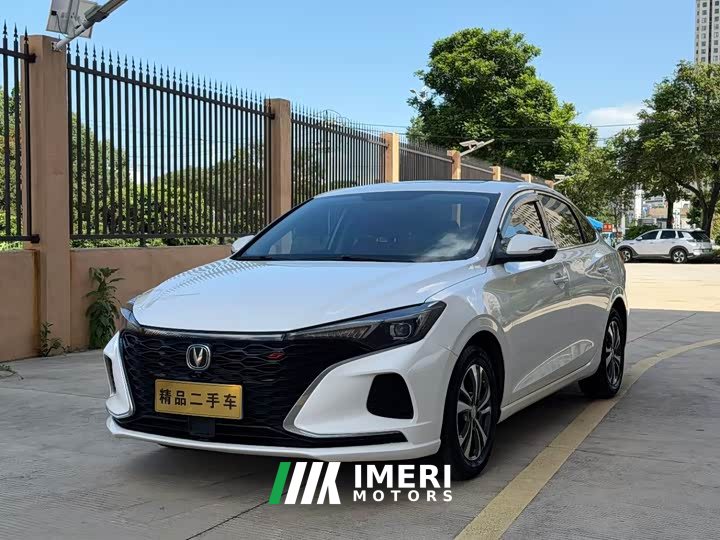 Changan PLUS NE 1.4T GDI DCTPremium Version - автомобиль из Китая