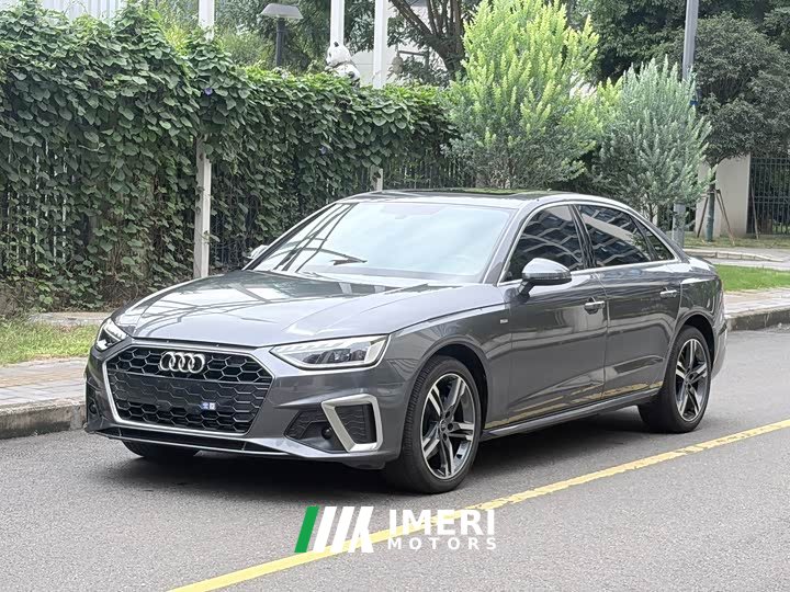 Audi A4L 40 TFSI Fashion Version - автомобиль из Китая
