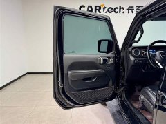 Mercedes-Benz Wrangler 2.0T Sahara four-door version - фото 14