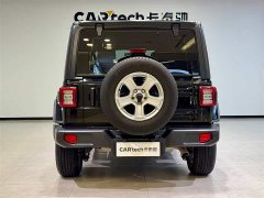 Mercedes-Benz Wrangler 2.0T Sahara four-door version - фото 4