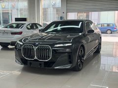 BMW i7 eDrive50L DeluxeM - фото 1