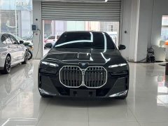 BMW i7 eDrive50L DeluxeM - фото 2