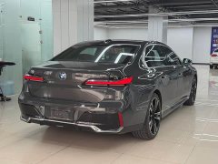 BMW i7 eDrive50L DeluxeM - фото 3