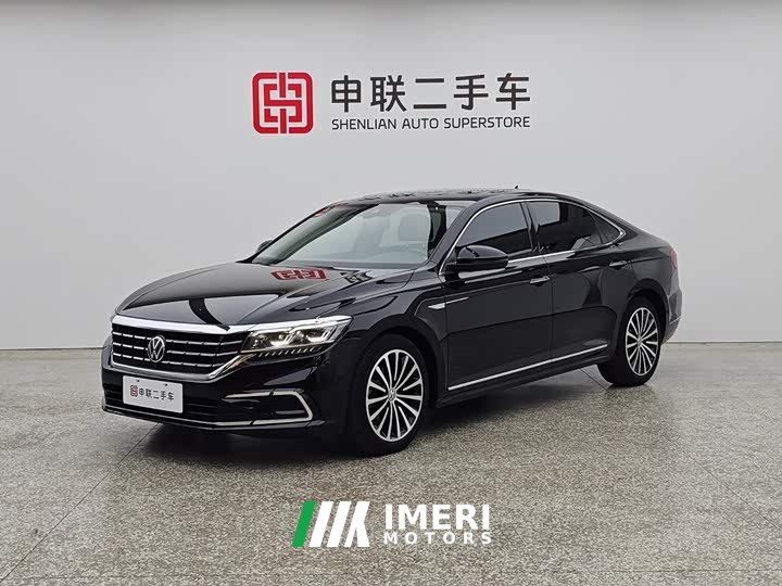 Volkswagen 330TSI Premium Edition