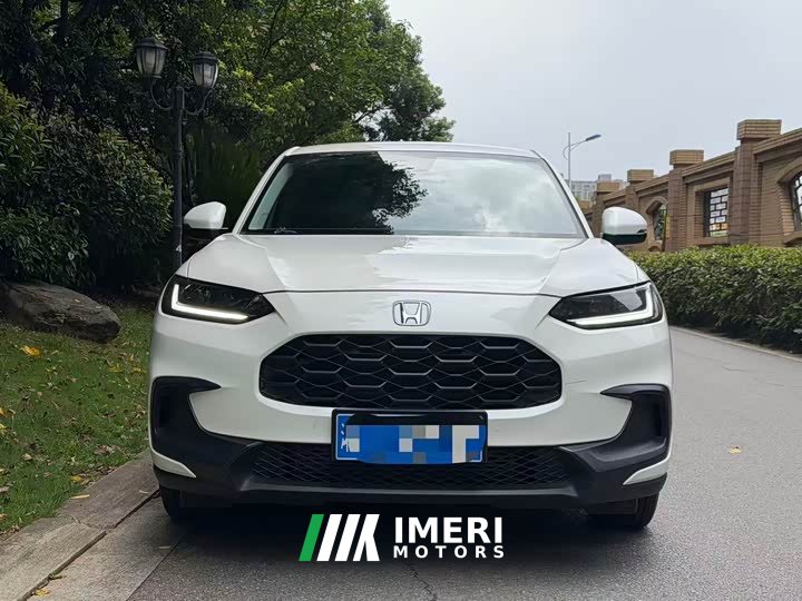 Mercedes-Benz ZR-V 1.5T CVT Edition - автомобиль из Китая