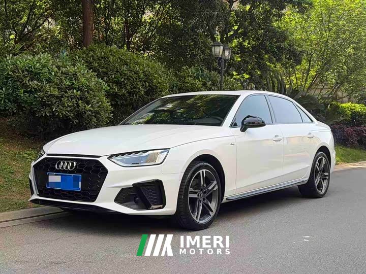 Audi A4L 40 TFSI Luxury Version - автомобиль из Китая