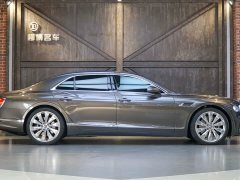 Bentley Flying Spur 2022 4.0T V8 Standard Edition - фото 3