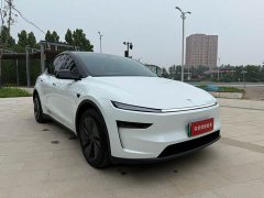 Tesla Model Y Edition - фото 3