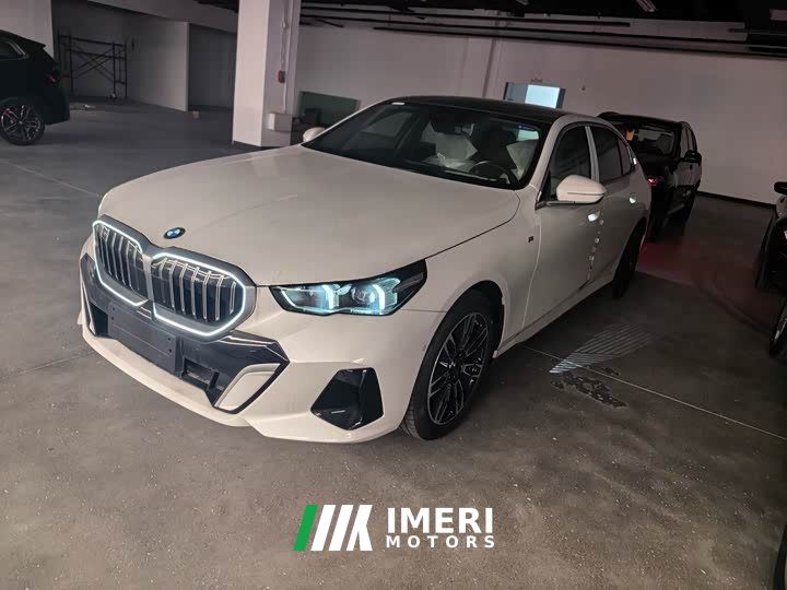 BMW 5 530Li Version M - автомобиль из Китая