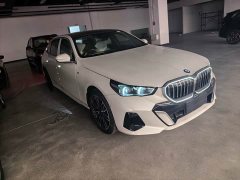 BMW 5 530Li Version M - фото 6