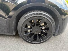 Tesla Model Y Standard Range Edition - фото 17