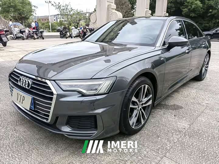 Audi A6L 40 TFSI Luxury Version