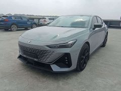 Changan UNI-V 1.5T Edition - фото 1