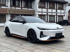 Changan UNI-V 1.5T Premium Version - фото 3