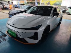 Changan UNI-V 1.5T Premium Version - фото 1