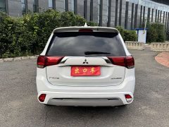 2.0L 2WD Edition 5 - фото 6