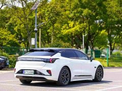 Zeekr 001 YOU Edition 100kWh AWD - фото 4