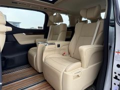 Toyota Alphard 2021 Hybrid 2.5L Luxury - фото 11