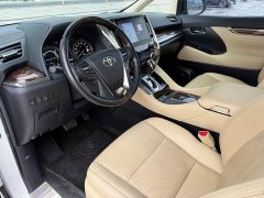 Toyota Alphard 2021 Hybrid 2.5L Luxury - фото 9