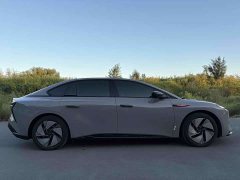 FAW EH7 640 AWD Edition - фото 5