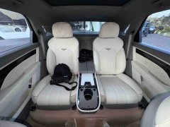 Bentley Bentayga 4.0T V8 EWB Azure - фото 12