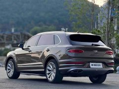 Bentley Bentayga 4.0T V8 EWB Azure - фото 15