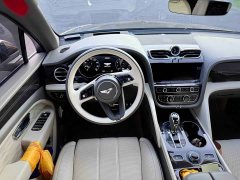 Bentley Bentayga 4.0T V8 EWB Azure - фото 7