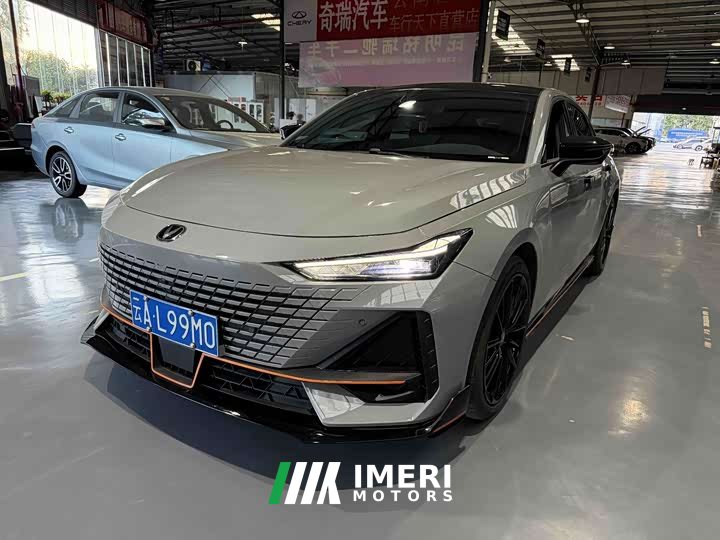 Changan UNI-V 1.5T Edition - автомобиль из Китая