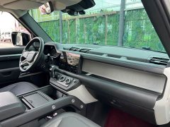 Land Rover 90 3.0T P400 XS - фото 11