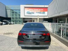 Mercedes-Benz E 350 e L - фото 9