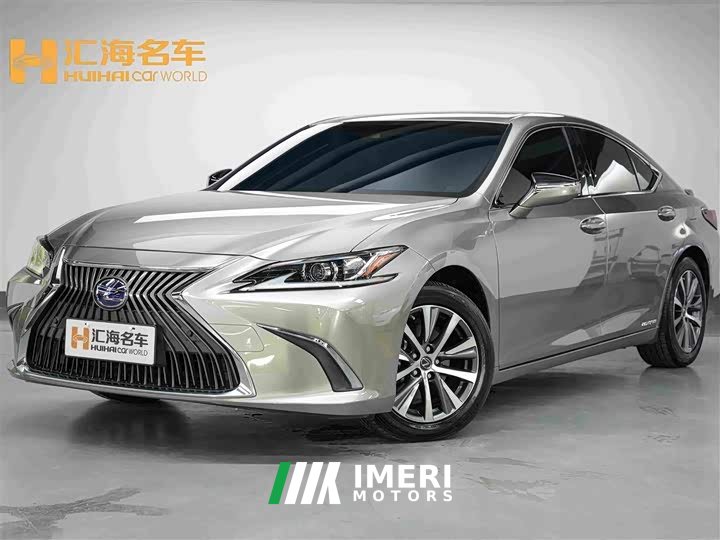 Lexus ES 300h Edition - автомобиль из Китая