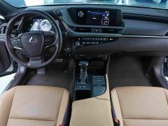 Lexus ES 300h Edition - фото 10